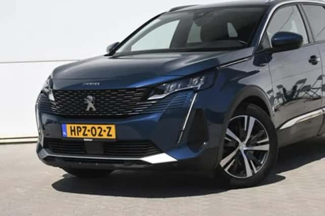 Peugeot 3008 (2021) thumbnail 2