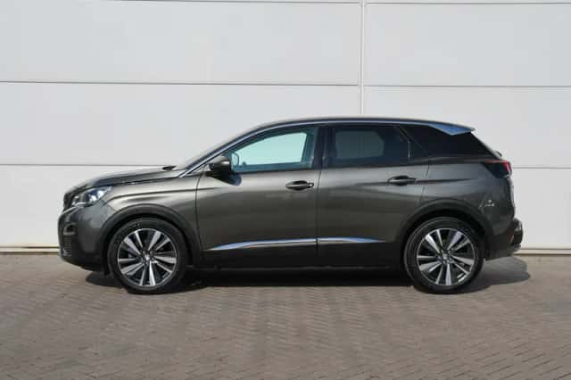Peugeot 3008 (2019) thumbnail 3