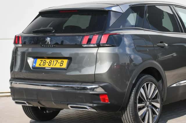 Peugeot 3008 (2019) thumbnail 6