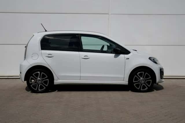 Volkswagen Up! (2018) thumbnail 5