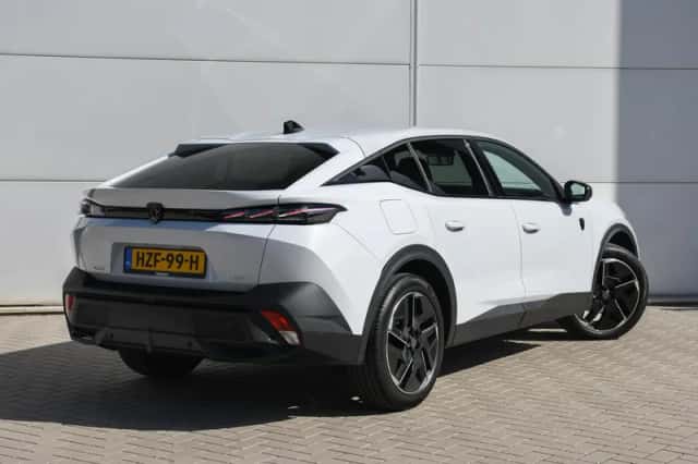 Peugeot 408 (2025) thumbnail 5