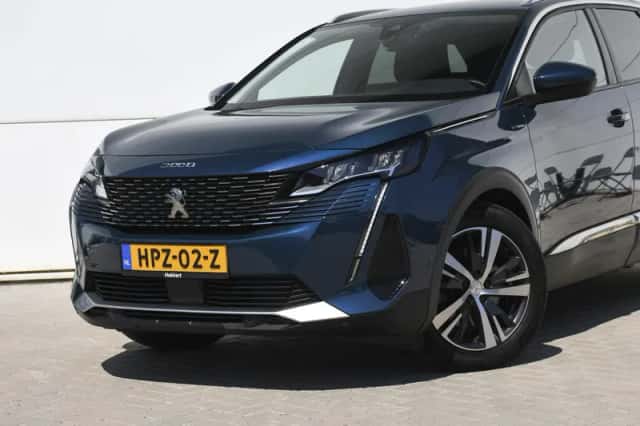 Peugeot 3008 (2021) thumbnail 2
