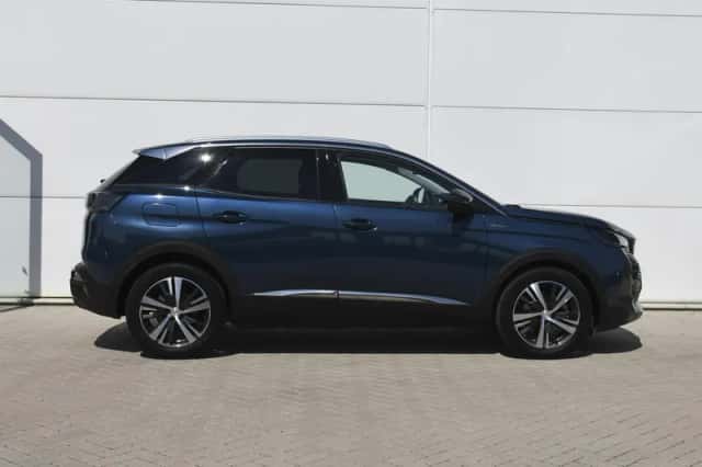 Peugeot 3008 (2021) thumbnail 4