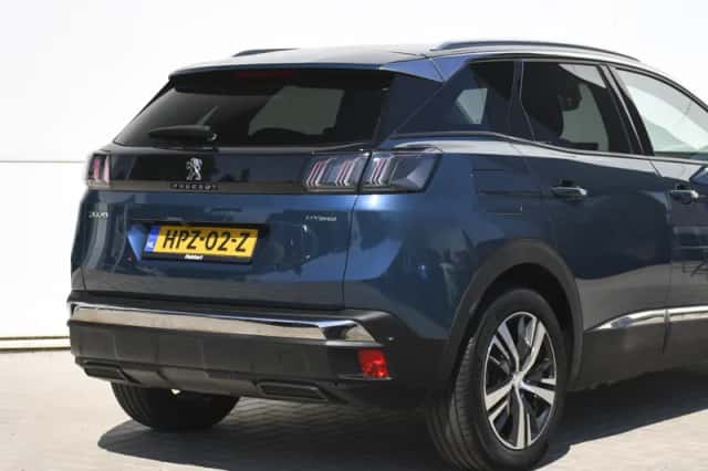 Peugeot 3008 (2021) thumbnail 6
