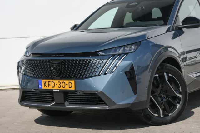 Peugeot E-5008 (2026) thumbnail 2