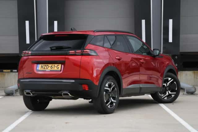 Peugeot 2008 (2024) thumbnail 5