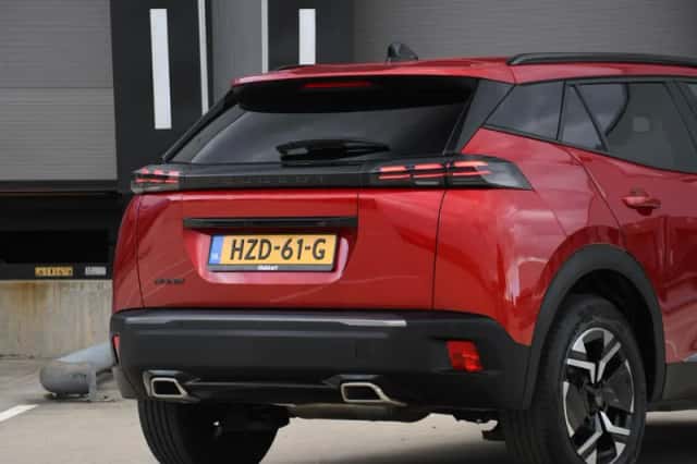Peugeot 2008 (2024) thumbnail 6