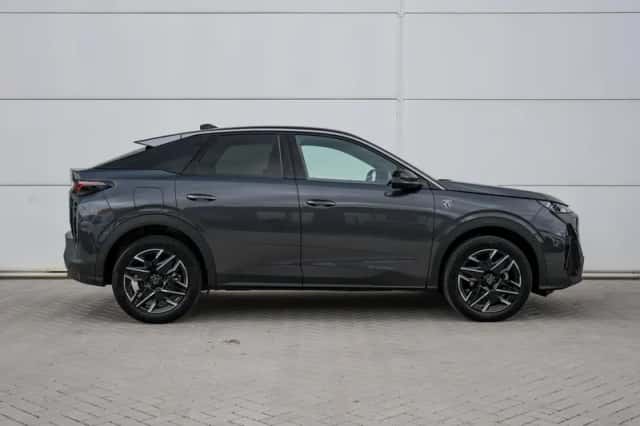 Peugeot 3008 (2024) thumbnail 4