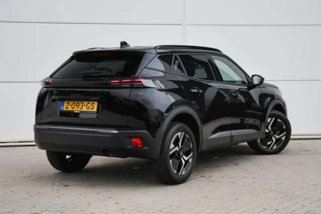 Peugeot 2008 (2024) thumbnail 5