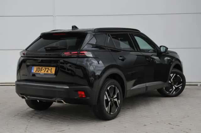 Peugeot 2008 (2024) thumbnail 5