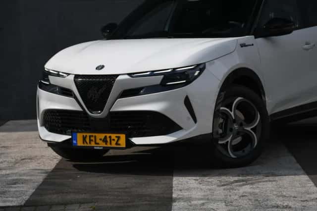 Alfa Romeo Junior (2026) thumbnail 2