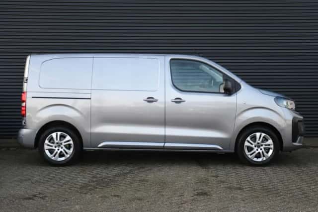 Opel Vivaro (2024) thumbnail 3