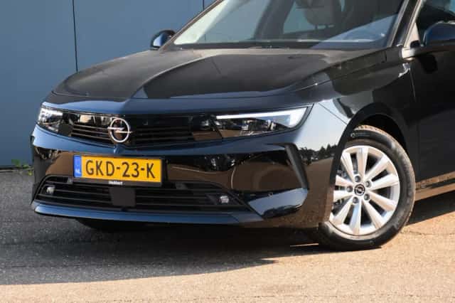 Opel Astra (2024) thumbnail 2