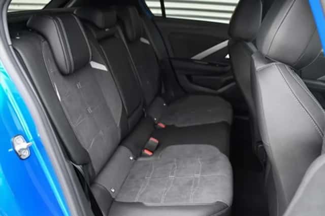 Opel Astra (2023) thumbnail 11