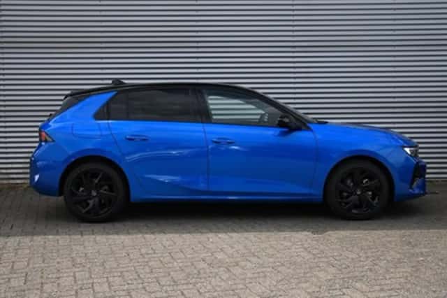 Opel Astra (2023) thumbnail 3