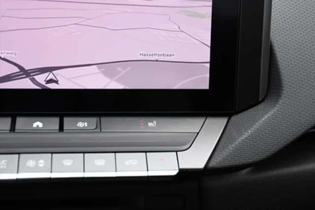 Opel Astra (2023) thumbnail 24