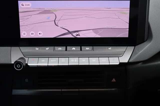 Opel Astra (2023) thumbnail 25