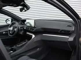 Peugeot 3008 (2024) thumbnail 8
