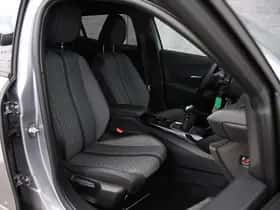 Peugeot 2008 (2024) thumbnail 9