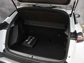 Peugeot 2008 (2024) thumbnail 11