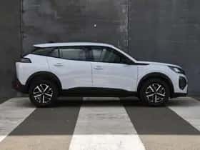 Peugeot 2008 (2024) thumbnail 3
