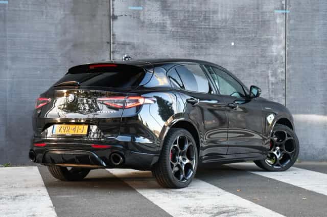 Alfa Romeo Stelvio (2024) thumbnail 6