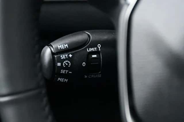 Peugeot 208 (2025) thumbnail 25