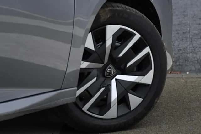 Peugeot 208 (2025) thumbnail 6