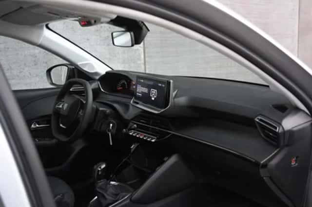 Peugeot 208 (2025) thumbnail 9