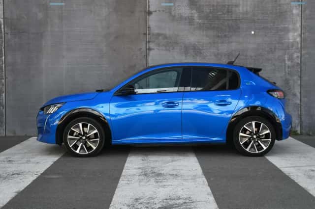 Peugeot e-208 (2021) thumbnail 3