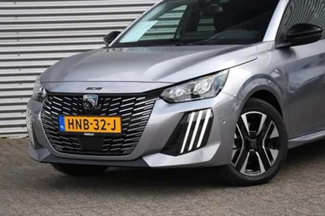 Peugeot 208 (2025) thumbnail 2