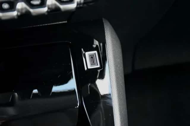 Peugeot 208 (2025) thumbnail 24