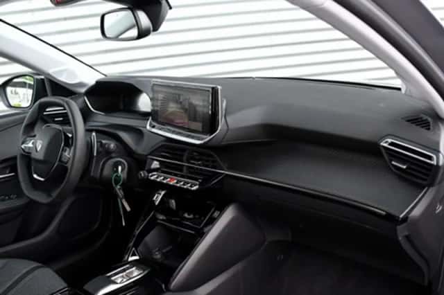 Peugeot 208 (2025) thumbnail 9