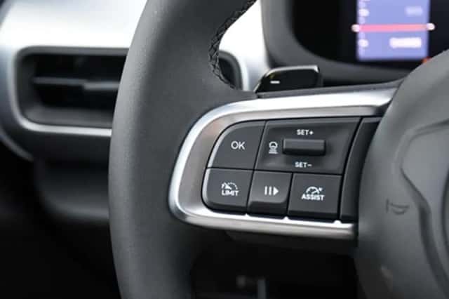 Jeep Avenger (2025) thumbnail 28