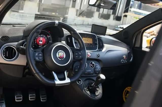 Abarth 595 Pista (2017) thumbnail 15