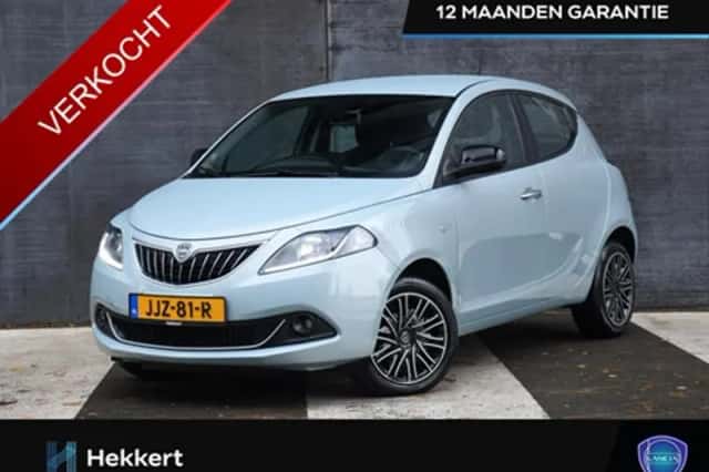 Lancia Ypsilon (2023) thumbnail 1