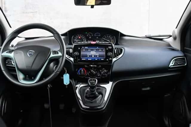 Lancia Ypsilon (2023) thumbnail 13