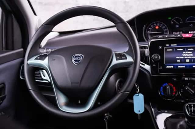 Lancia Ypsilon (2023) thumbnail 14