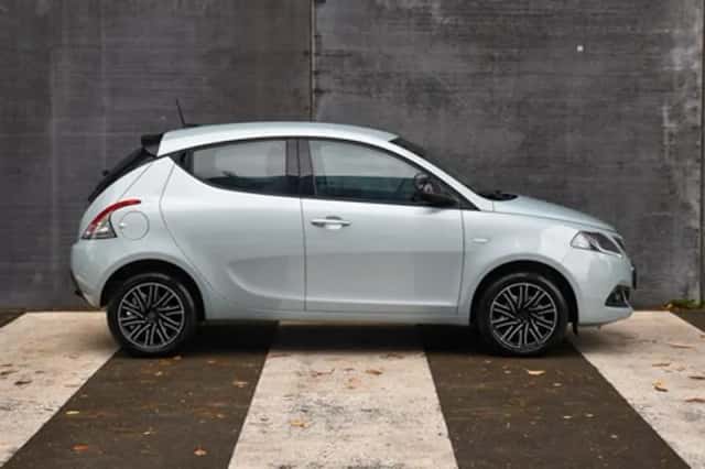 Lancia Ypsilon (2023) thumbnail 4