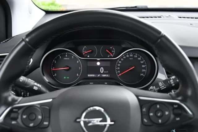 Opel Crossland (2022) thumbnail 18
