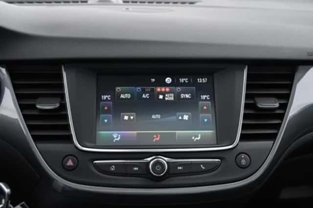 Opel Crossland (2022) thumbnail 21