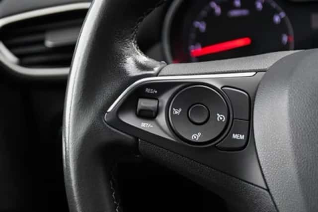 Opel Crossland (2022) thumbnail 29