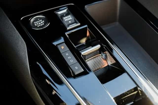 Peugeot 3008 (2024) thumbnail 24