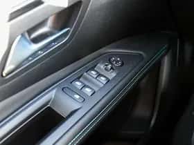 Peugeot 3008 (2024) thumbnail 31
