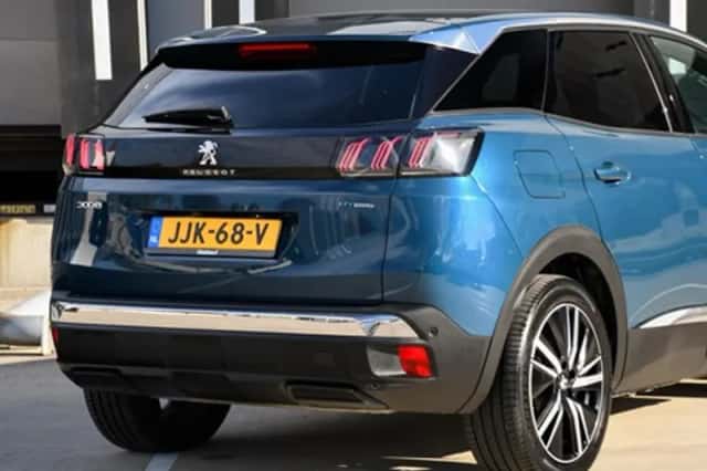 Peugeot 3008 (2024) thumbnail 6