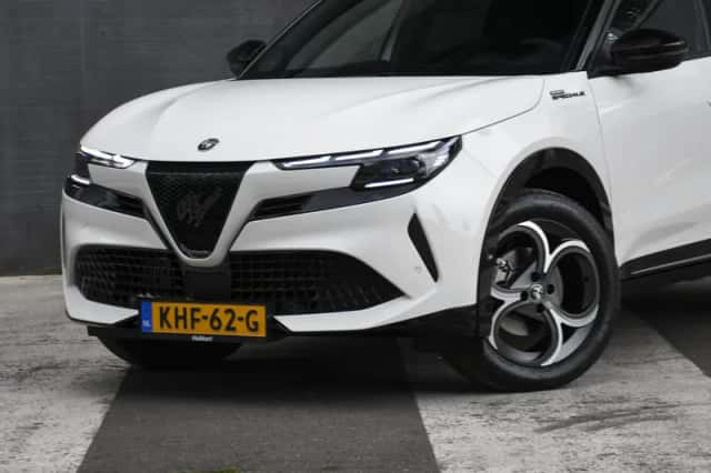 Alfa Romeo Junior (2026) thumbnail 2