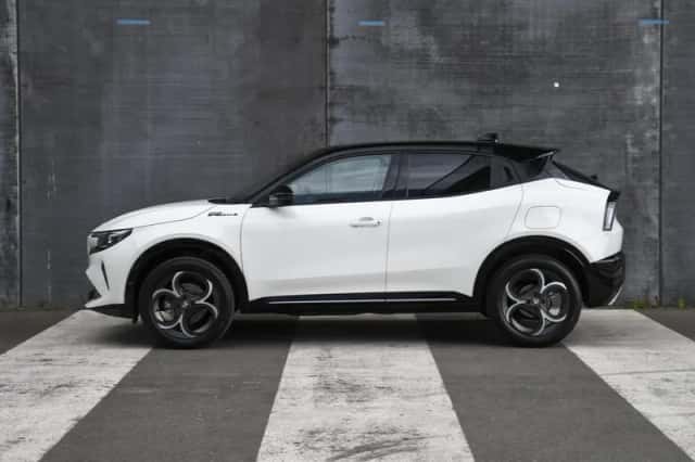 Alfa Romeo Junior (2026) thumbnail 3