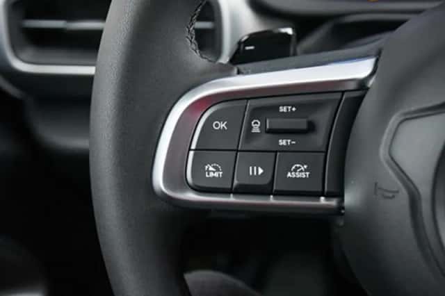 Jeep Avenger (2025) thumbnail 32