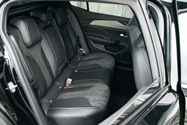 Peugeot 408 (2025) thumbnail 17