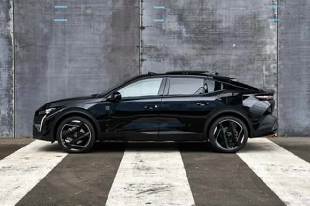 Peugeot 408 (2025) thumbnail 4